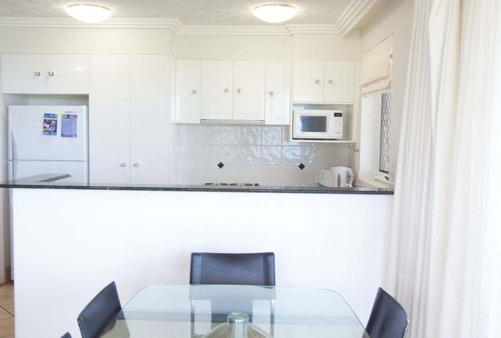 Regency on the Beach Accommodation Kitchen and Dining